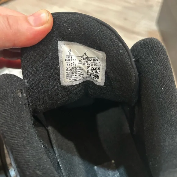 Nike Air Jordan Black Men's Sneakers - Picture 4 of 4